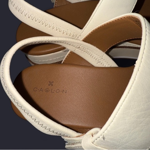 Women's Cream Platform Sandals - Picture 6 of 7